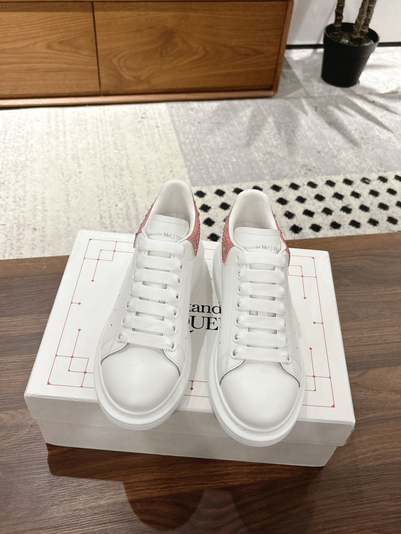 a1exa*der Mcqv*en sneakers